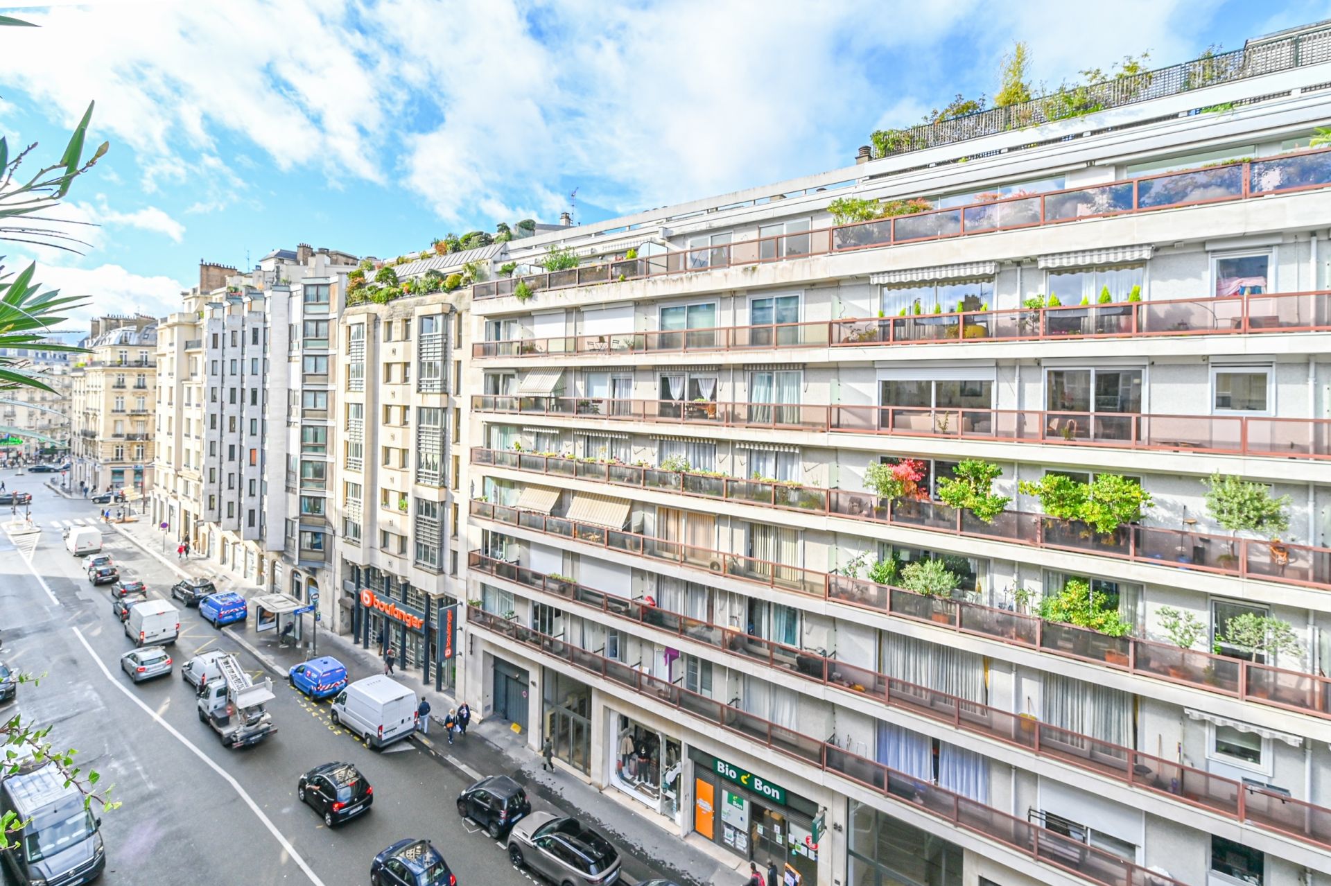 Aпартаменты 3 комнаты в продаже на PARIS (75016)