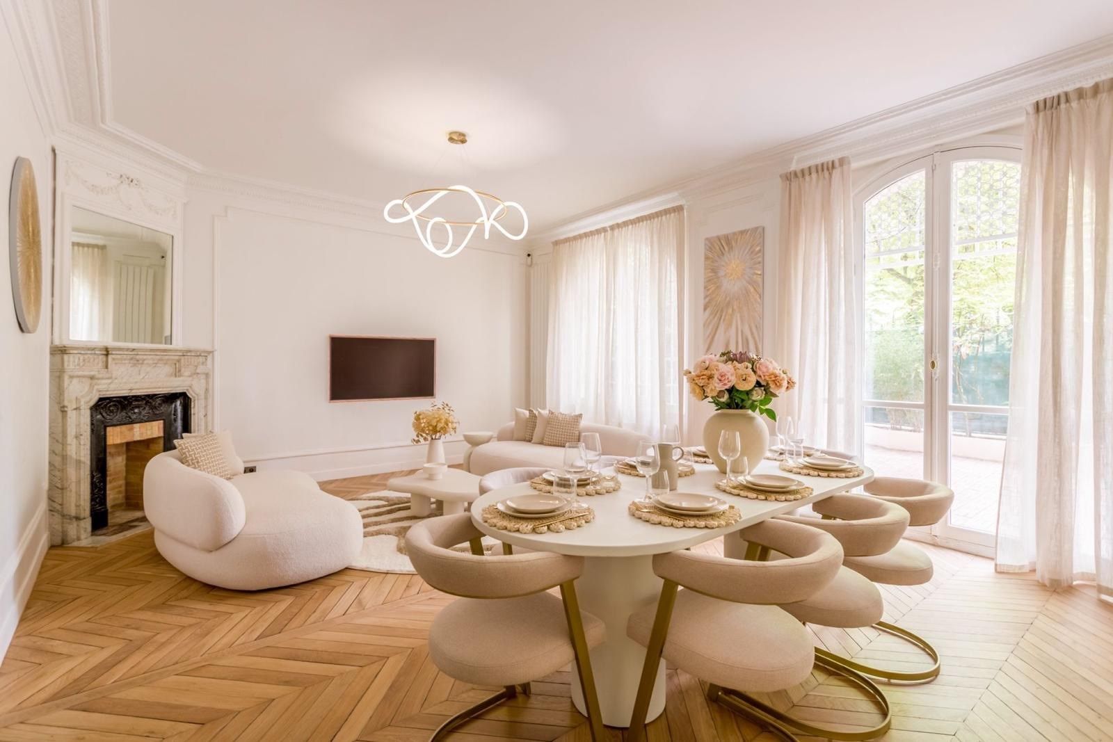 souplex 5 rooms for sale on PARIS (75007)