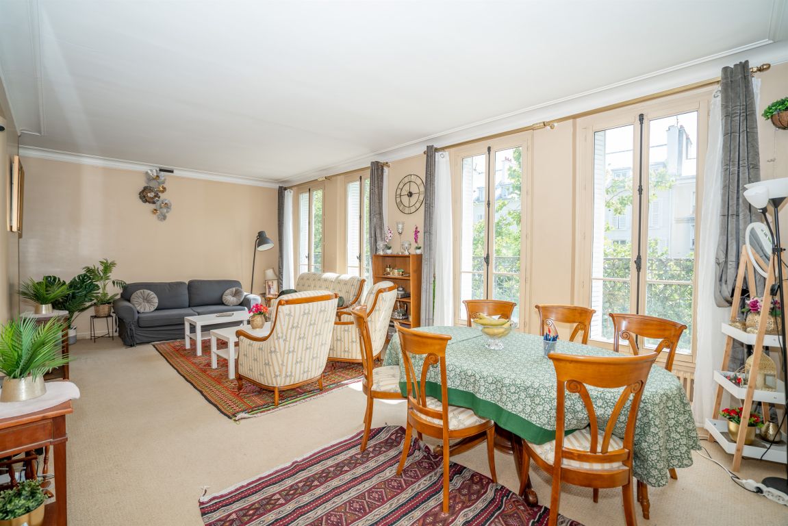 Aпартаменты 7 комнаты в продаже на PARIS (75006)