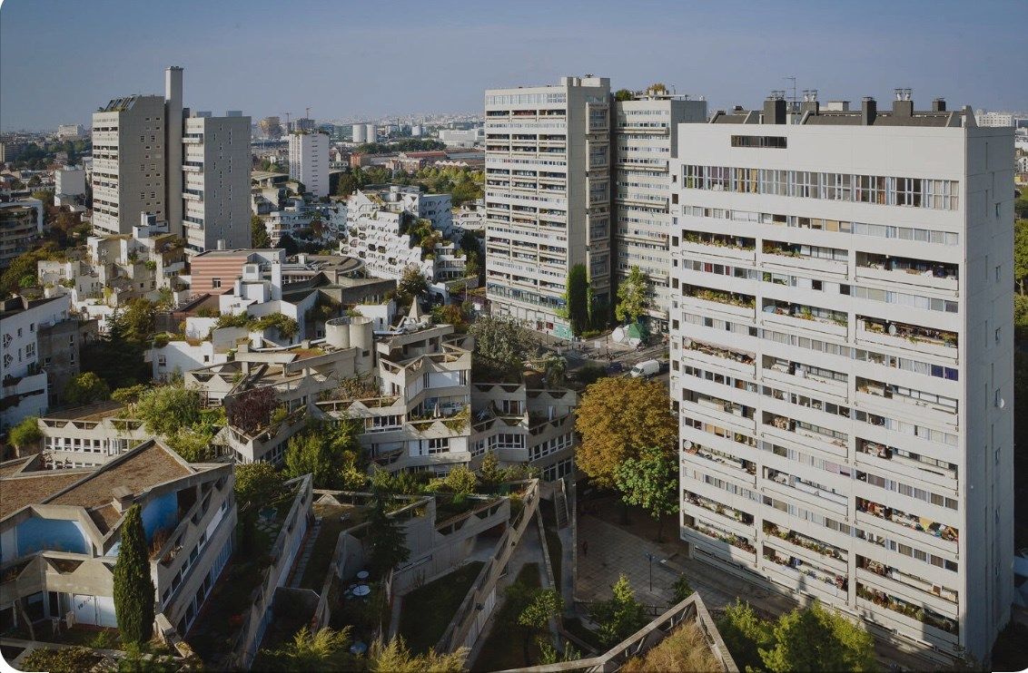 building for sale on IVRY SUR SEINE (94200)