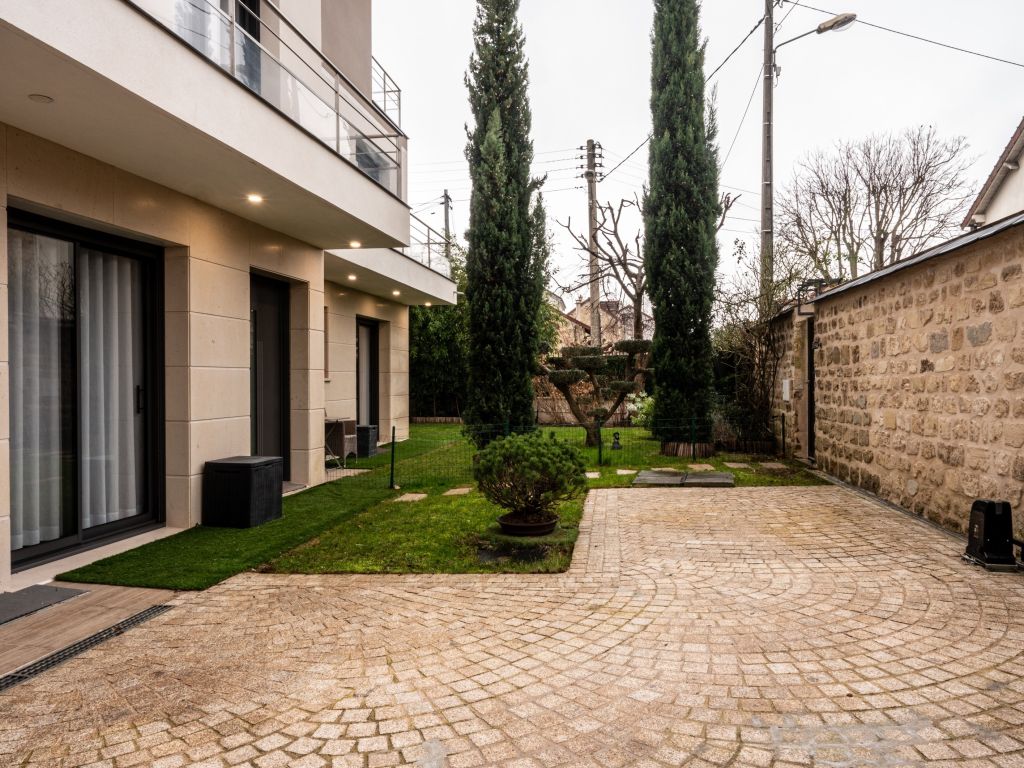 house 12 rooms for sale on CHATOU (78400)