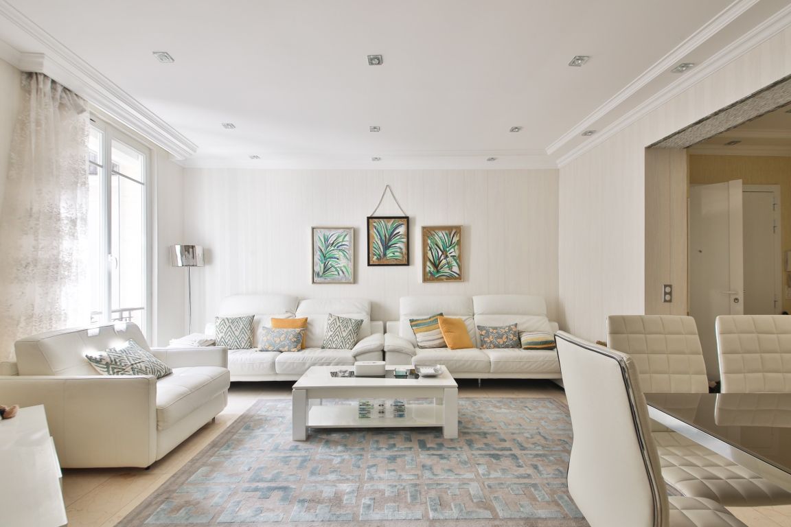apartment 4 rooms for sale on PARIS (75008)