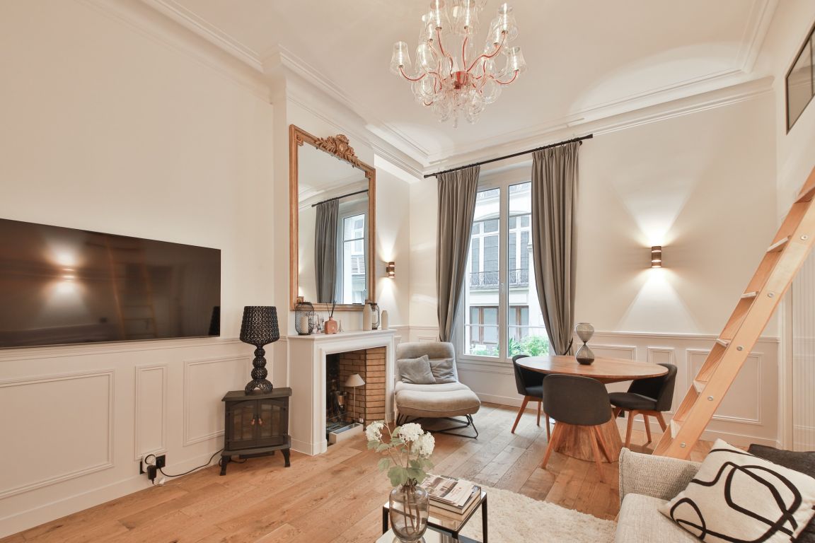 apartment 1 room for sale on PARIS (75008)