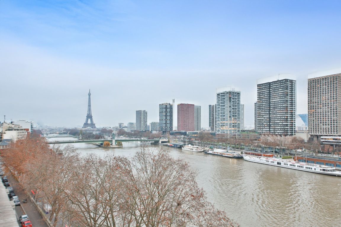 Aпартаменты 4 комнаты в продаже на PARIS (75016)