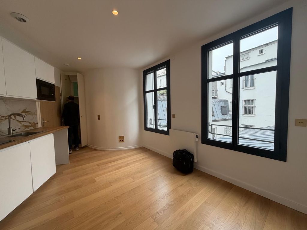 apartment 1 room for sale on PARIS (75016)