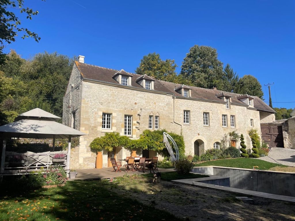 house 11 rooms for sale on ROUSSELOY (60660)